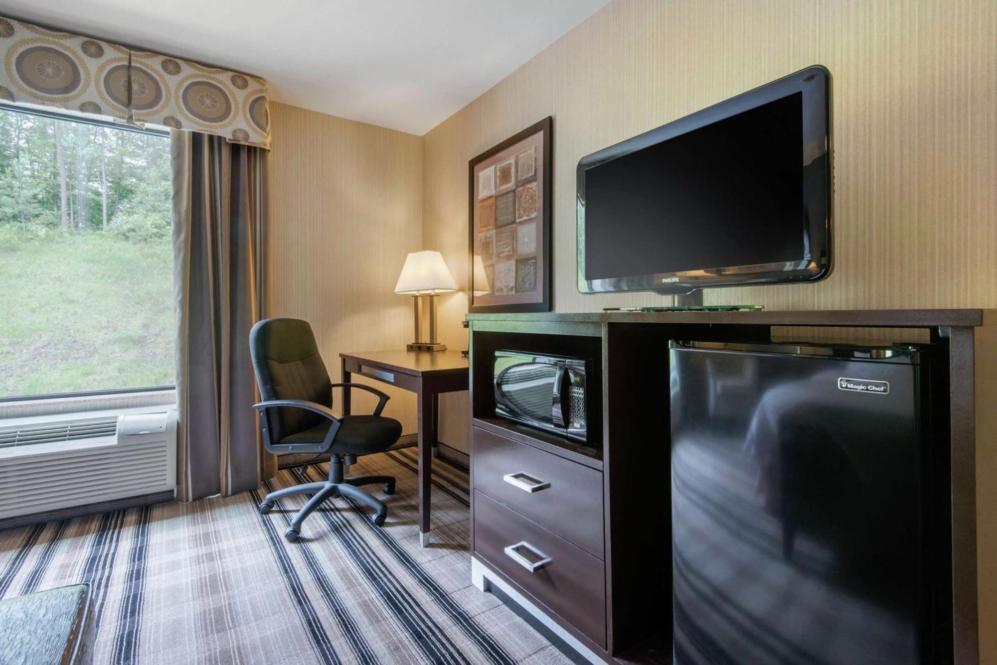 Hampton Inn Meadville Esterno foto